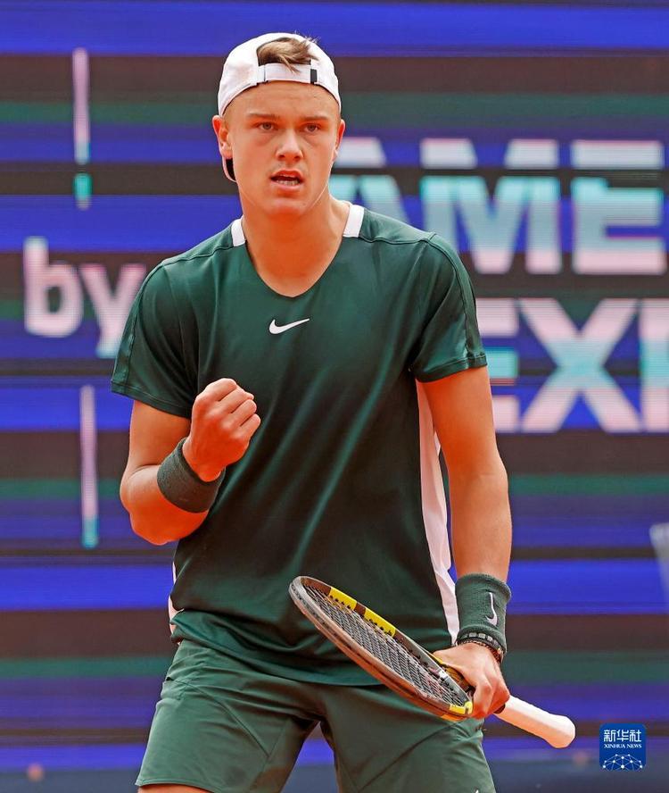 着团队合作 着团队合作