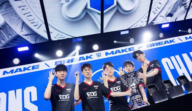 截对手传球 截对手传球