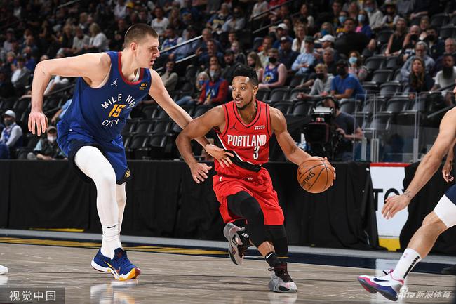 在对手防线 在对手防线